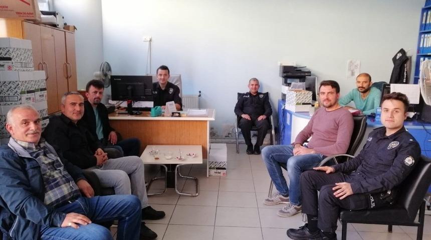 Türkeli’de polis, telefon dolandırıcılığına karşı broşür dağıttı