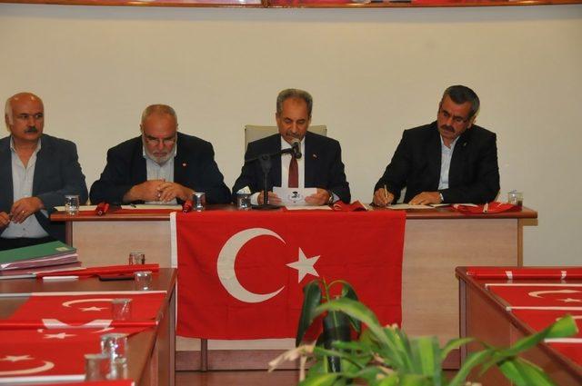 Akşehir Belediye Meclisinden Barış Pınarı Harekatı’na destek