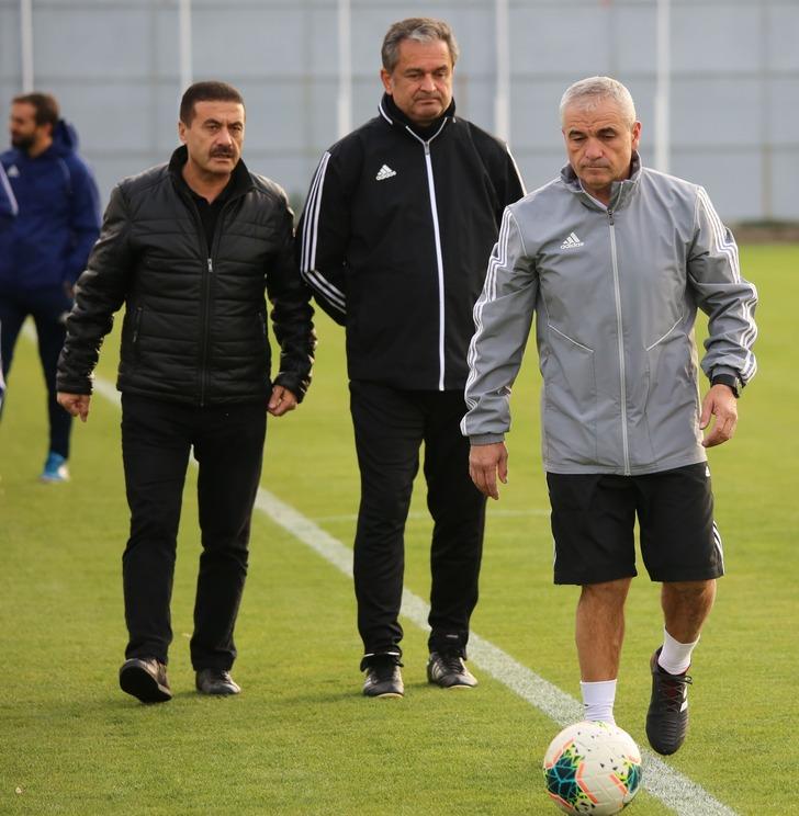 Rıza Çalımbay: Emre ile Mert Hakan’ı gönderme düşüncemiz yok G4