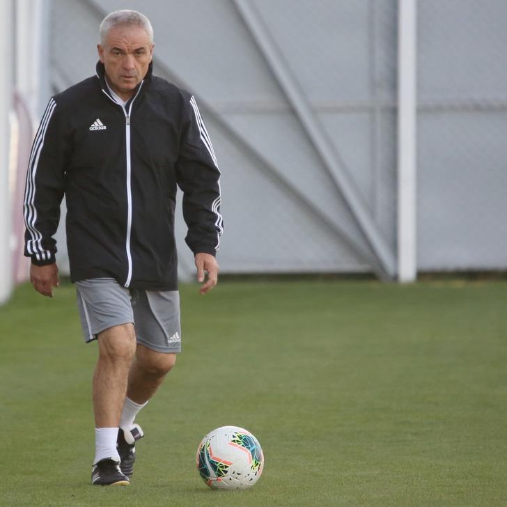 Rıza Çalımbay: Beşiktaş'a başkan adayı olabilirim G4