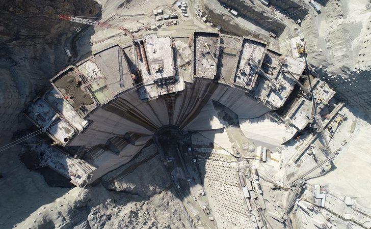  Türkiye birincisi ve dünya üçüncüsü! Yusufeli Barajı'nda gövde yüksekli 139 metreye ulaştı G4