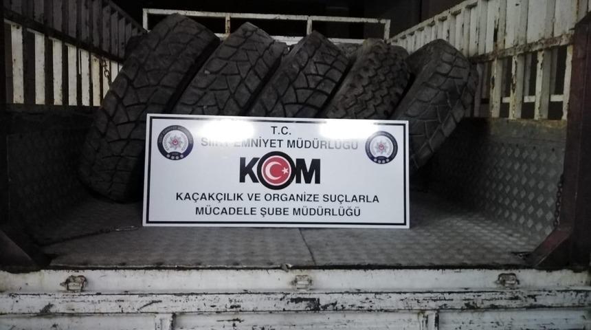 Siirt&rsquo;te 12 adet g&uuml;mr&uuml;k ka&ccedil;ağı ara&ccedil; lastiği ele ge&ccedil;irildi