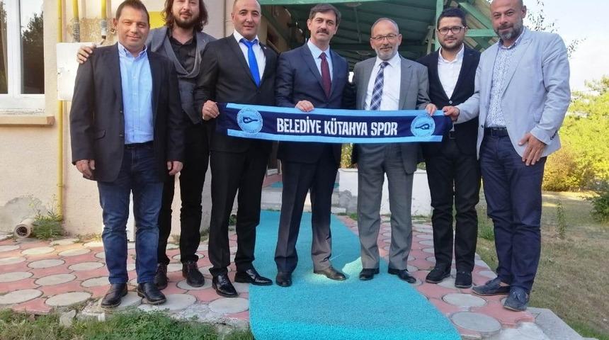 Belediye K&uuml;tahyaspor Kul&uuml;b&uuml;nden Emniyet M&uuml;d&uuml;r&uuml; Ko&ccedil;&rsquo;a ziyaret