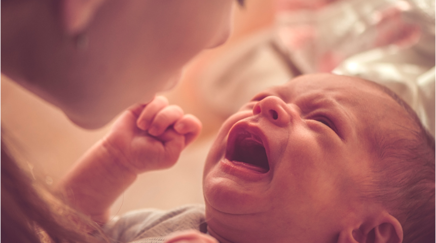 Doğum yapan kadınların beyinleri daha genç
