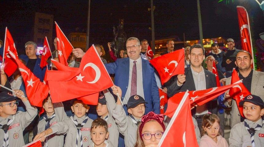 Binlerce Karacabeyli Mehmet&ccedil;iğe destek i&ccedil;in selam duracak