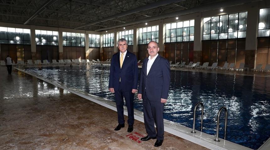 Başkan Y&uuml;ce Yaşam merkezini ziyaret etti