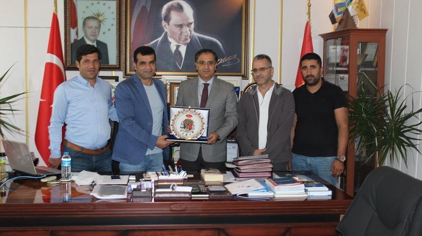 Eskişehir Muş K&uuml;lt&uuml;r ve Dayanışma Derneği&rsquo;nden Kaymakam Yavuz&rsquo;a ziyaret
