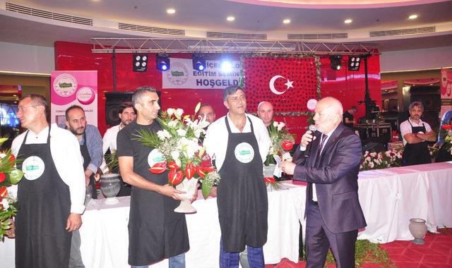 Çiçekçilerden Mehmetçik Vakfı'na 20 bin lira bağış