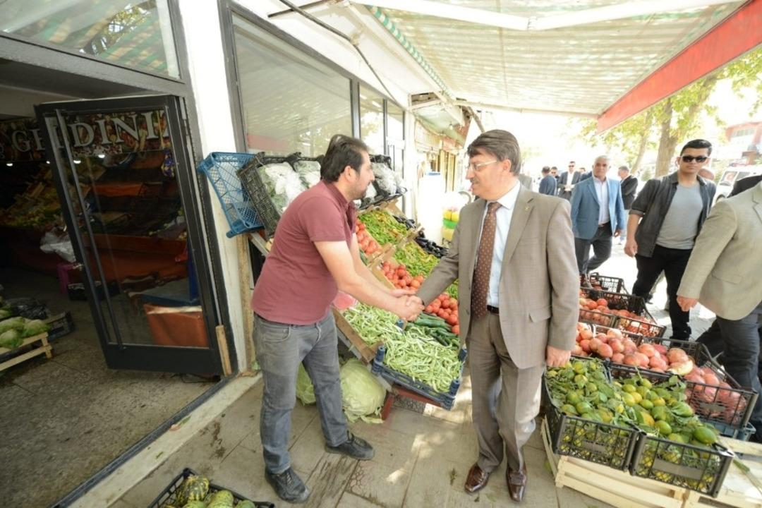 Başkan T&uuml;rkmenoğlu&rsquo;ndan Muradiye il&ccedil;esine ziyaret