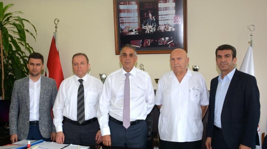 Başhekim Prof. Dr. Ali G&uuml;rb&uuml;z, doktora saldırıyı kınadı