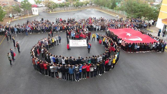 Lise Öğrencilerinden Mehmetçiğe Büyük Destek