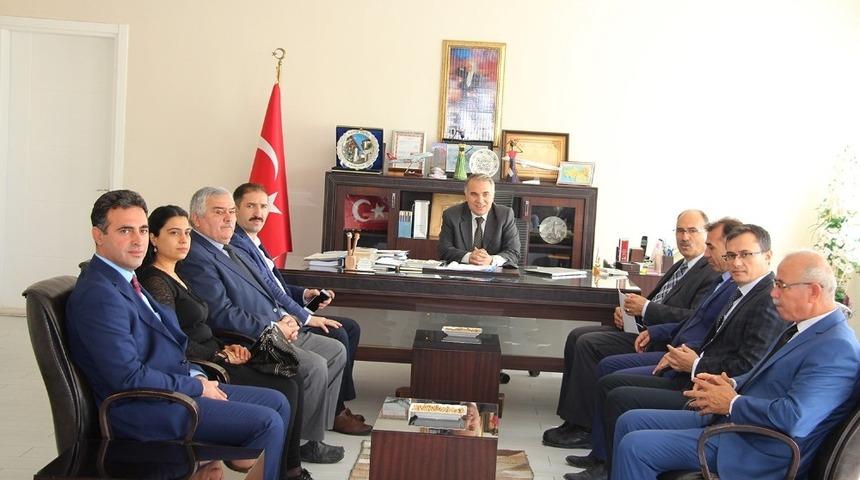 &rsquo;Değerli Zamanlar&rsquo;ın &ouml;ğretmenleri &ouml;d&uuml;llendirildi