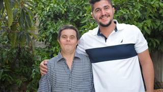 Down sendromlu babanın oğlu anlattı: Gurur duyuyorum!