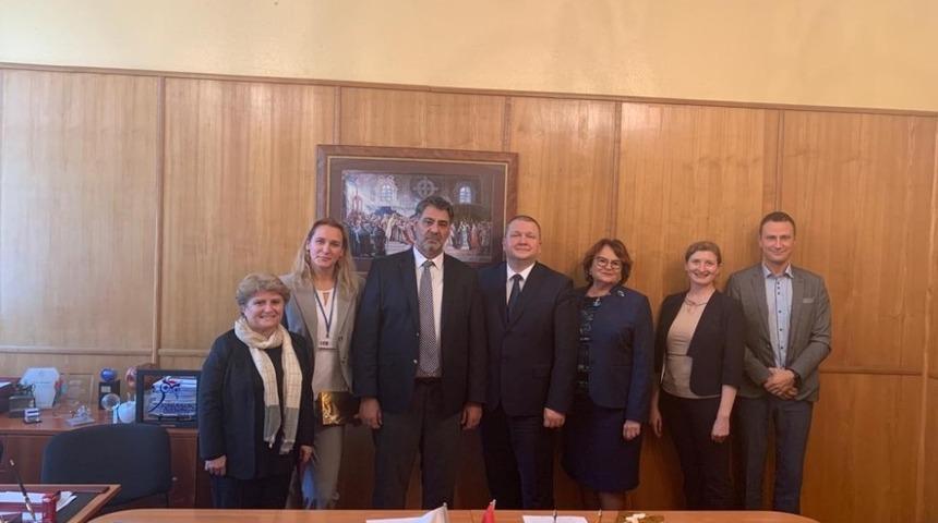 Rekt&ouml;r Polat&rsquo;tan Litvanya&rsquo;da "memorandum" anlaşmaları