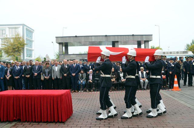 Kalp krizinden yaşamını yitiren polis başmüfettişi toprağa verildi