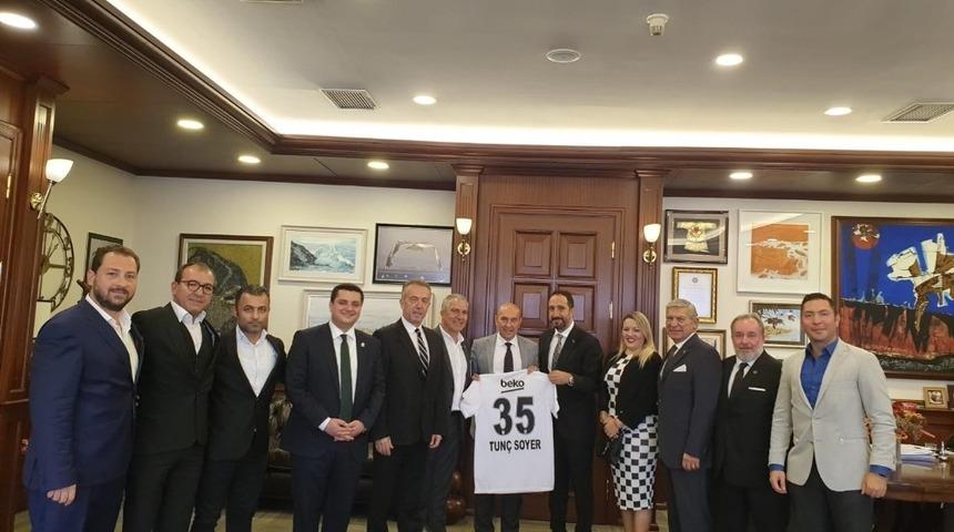 Ege Beşiktaşlı İş İnsanları Derneği’nden Soyer’e ziyaret