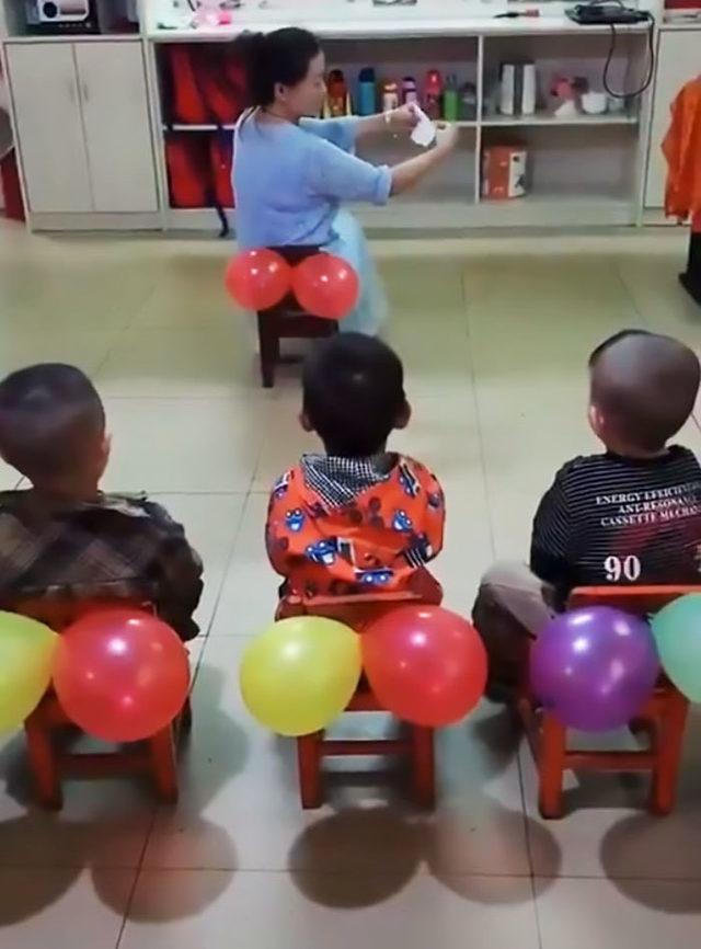 teacher-teaches-kids-butt-wiping-balloons-52