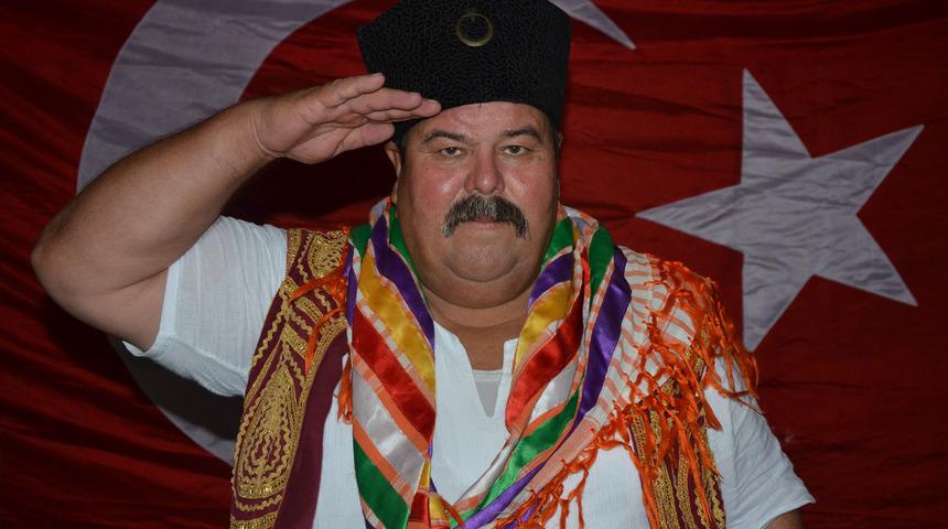 Y&ouml;r&uuml;k Mustafa'dan Mehmet&ccedil;iğe selam