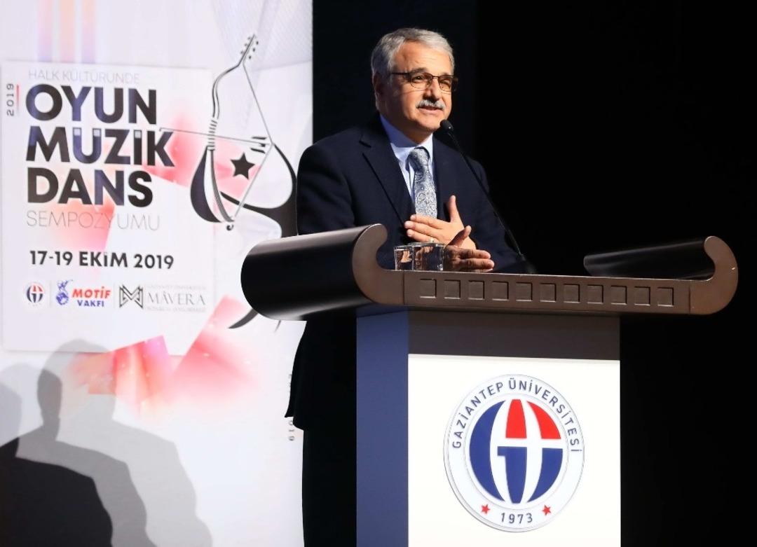 GA&Uuml;N&rsquo;de Halk K&uuml;lt&uuml;r&uuml;nde Oyun M&uuml;zik Dans Sempozyumu