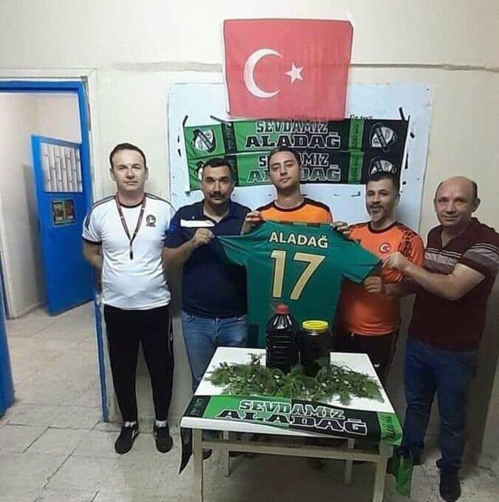 Aladağ Gücü, Oktay Karakan�ı 10 kilo pekmez karşılığı transfer etti