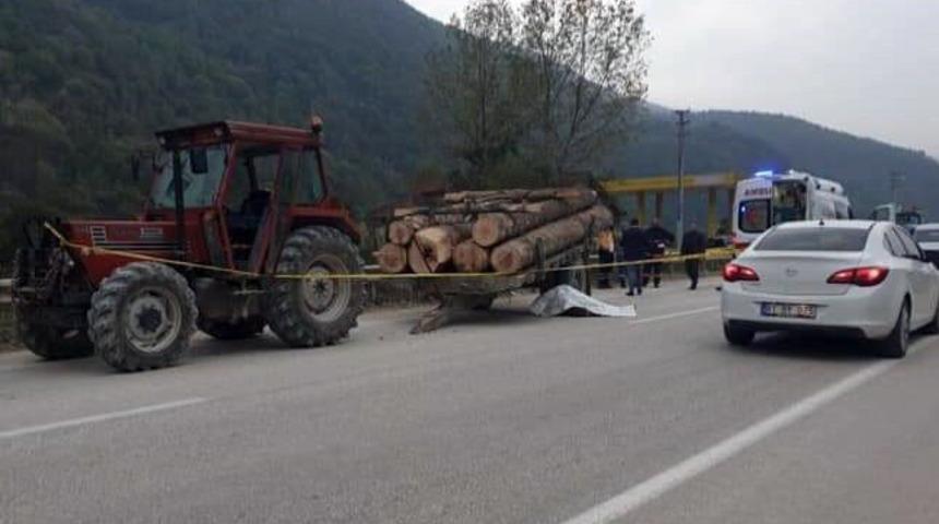 Trakt&ouml;rden &ccedil;ıkan r&ouml;mork devrildi: 1 &ouml;l&uuml;