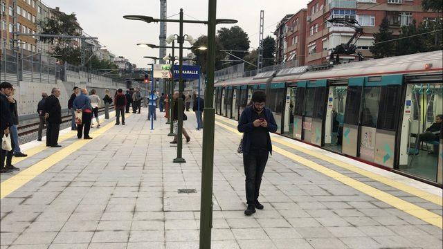 Koltuk yandı, Marmaray seferi aksadı