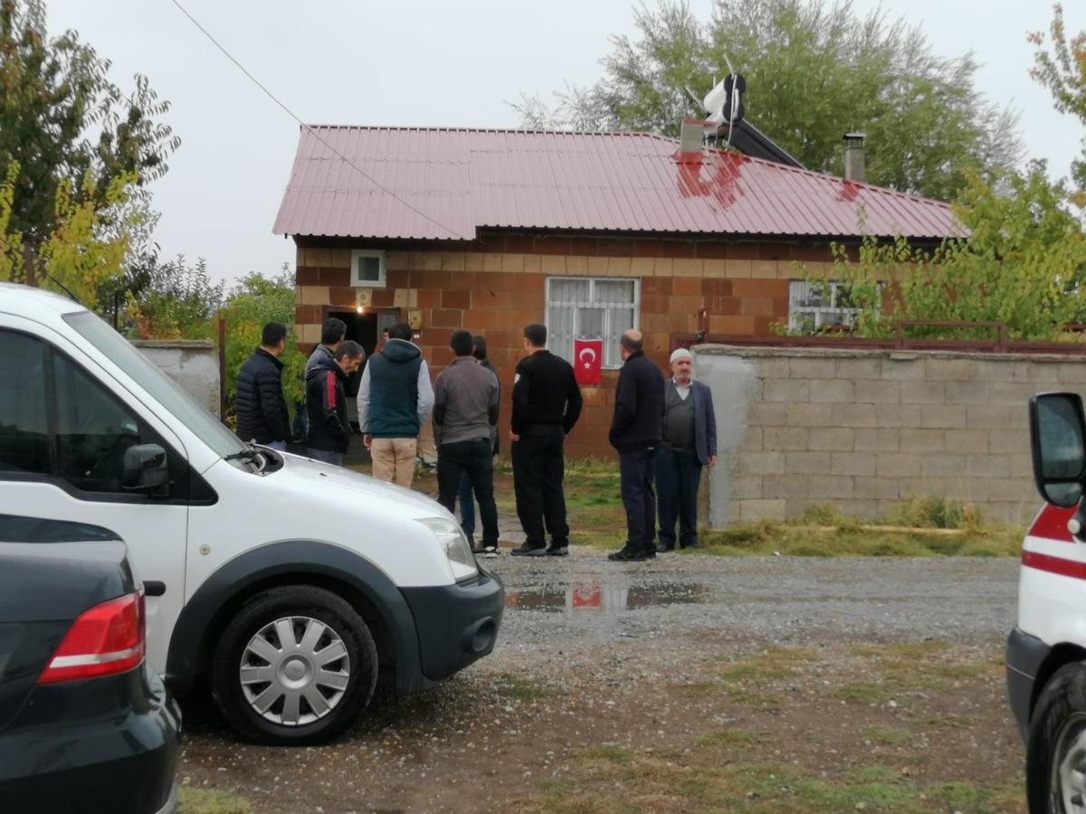 Son dakika! Van'da askeri araca saldırı: 1 şehit, 2 yaralı