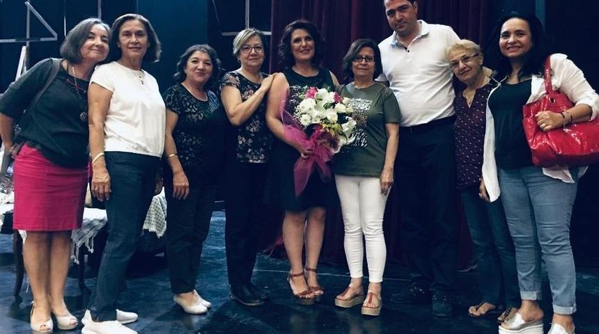 Alzheimer hastaları i&ccedil;in tiyatro oyunu sahnelediler