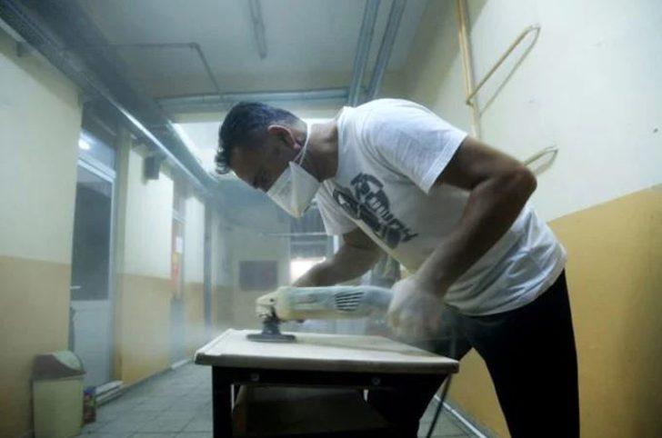 Takdirlik hareket! Öğrencileri için kolları sıvadı G4