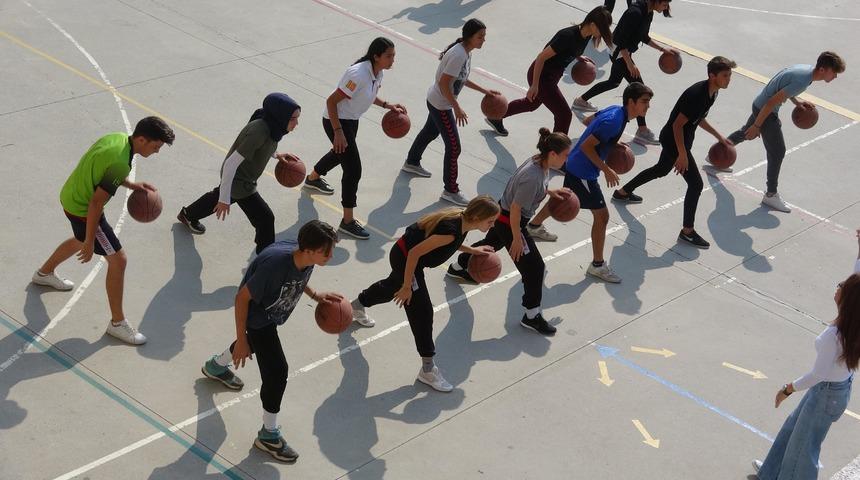 Beden eğitimi öğretmenleri iş istiyor