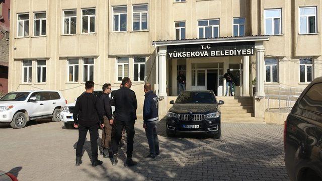 HDP'li başkanları tutuklanan Hakkari ve Yüksekova belediyelerine görevlendirme