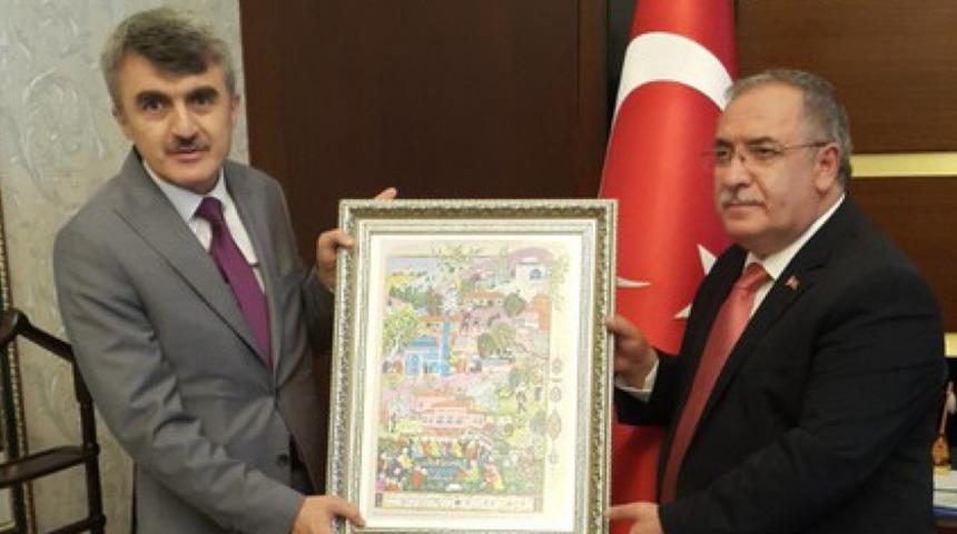 Rekt&ouml;r Uysal, Sakarya&rsquo;da &ccedil;eşitli kurumlarla iş birliği olanaklarını g&ouml;r&uuml;şt&uuml;