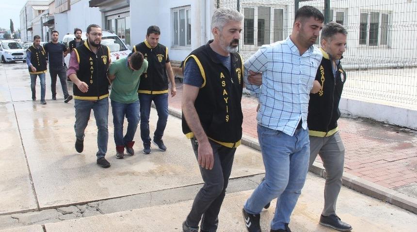 Silah sıkarak halkın huzurunu bozan 3 kişi tutuklandı