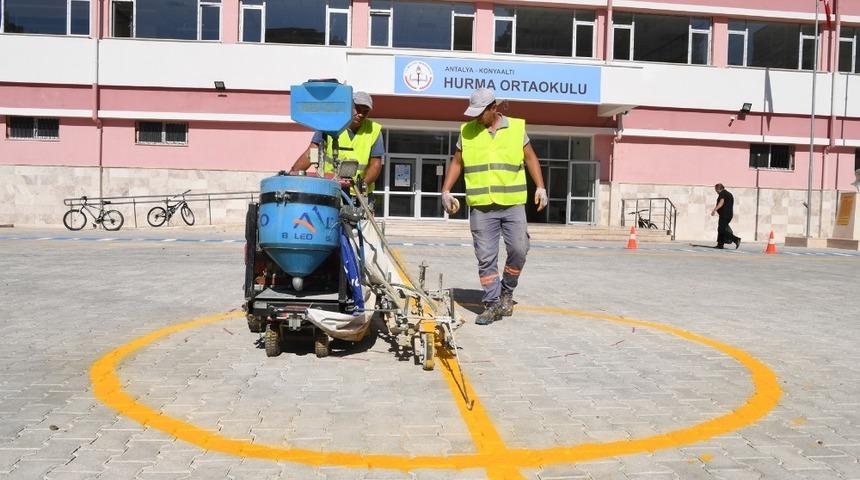 Başkan Esen: "Okullara desteğimiz s&uuml;r&uuml;yor&rdquo;