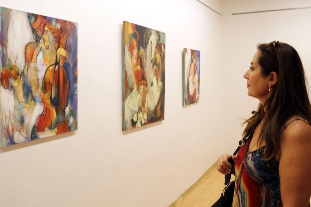 Yasemin Kalyoncu&rsquo;nun sergisine ilgi