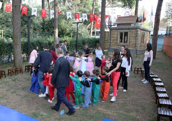 Kartallı minikler masallarla eğlendi G2