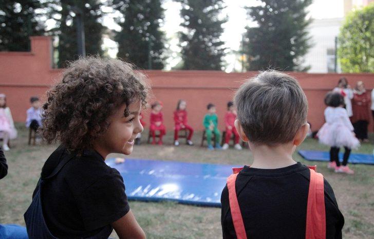 Kartallı minikler masallarla eğlendi G3