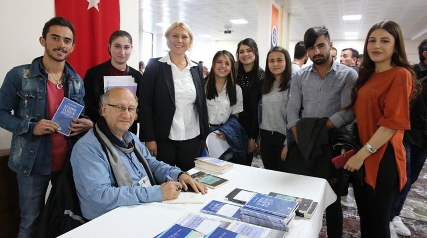 Kafkaslardan Anadolu’ya Şiir Rüzgârları bu yıl da esmeye devam ediyor