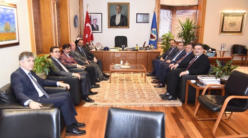 DDK Başkanı Yunus Arıncı&rsquo;dan Rekt&ouml;r &Ccedil;omaklı&rsquo;ya ziyaret