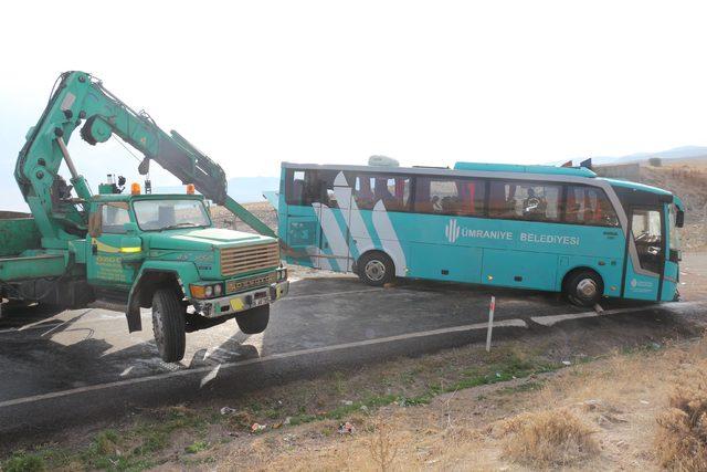 Çankırı'da otobüs kazası: 34 yaralı (2)