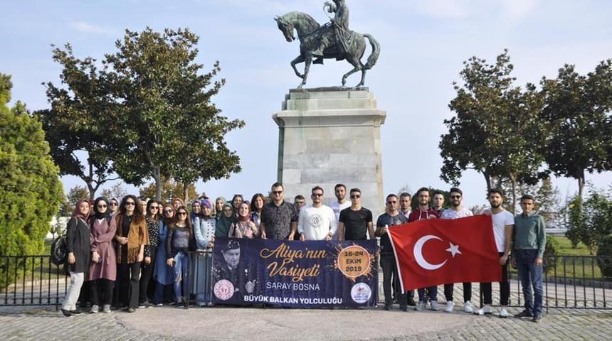 Gençler Yunanistan’da