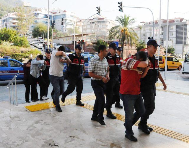 Alanya'da 'kredi kartı' operasyonu