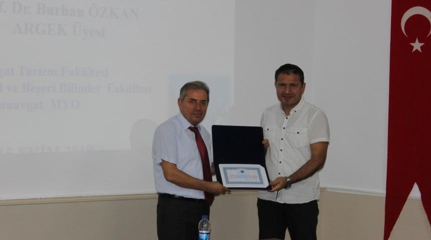 Bilimsel kriterlere uygun olmayan akademik faaliyetler Manavgat’ta tartışıldı