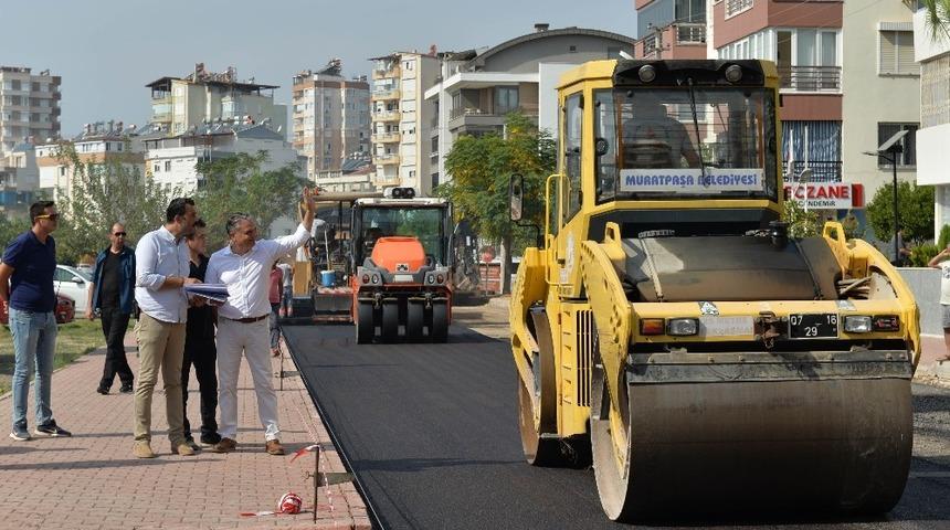 Başkan Uysal, yol &ccedil;alışmalarını inceledi