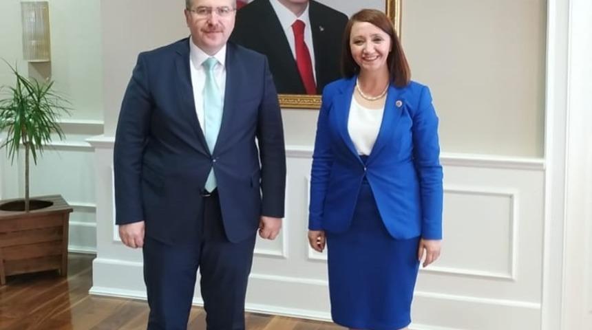 Artık haftada bir g&uuml;n il&ccedil;eye uzman doktor gelecek