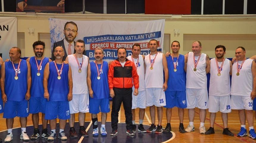 Veteranlar Basketbol m&uuml;sabakası sona erdi
