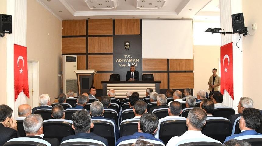 Vali Aykut Pekmez&rsquo;e muhtarlar g&uuml;n&uuml; ziyareti