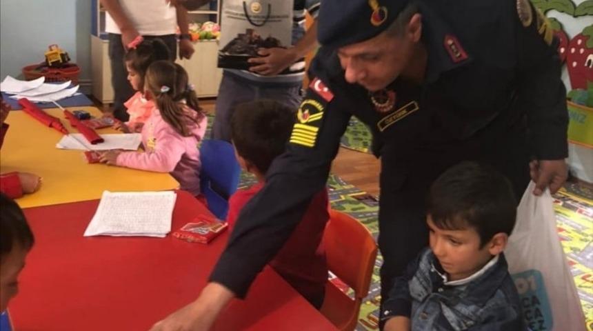 Jandarmadan öğrencilere trafik eğitimi