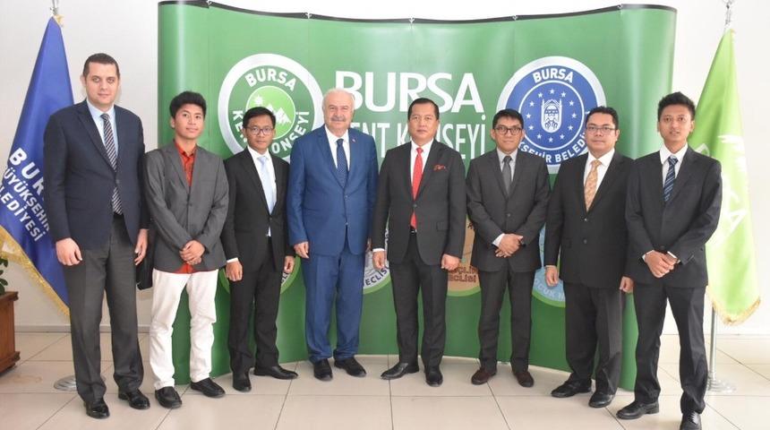 B&uuml;y&uuml;kel&ccedil;i İkbal&rsquo;den konseye ziyaret