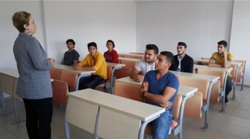 Meslek Yüksekokulu ile Liseden  Eğitimde İşbirliği Protokolü imzalandı